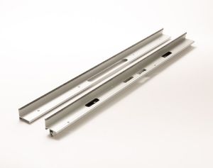 Afbeeldingen van Alprokon Prefab deurnaald inclusief grendels en slotsparing Uitv.19-1/40mm/N.600/no.2-2450mm